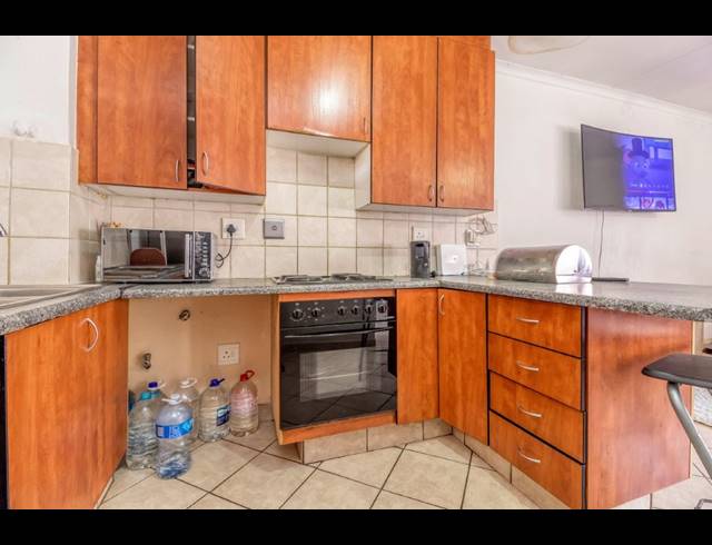 2 BEDROOM APARTMENT FOR SALE IN NOORDHANG